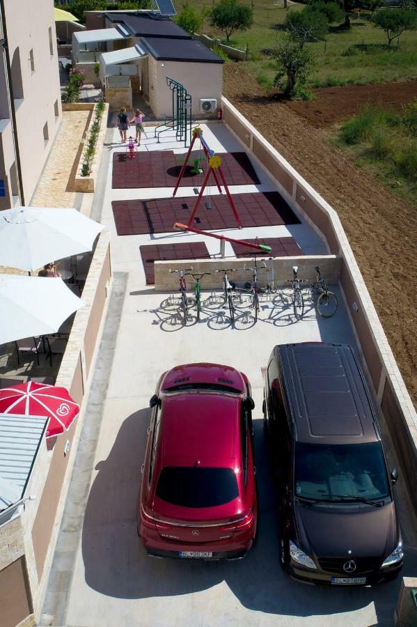 Apartments Julijana Privlaka  Exterior foto